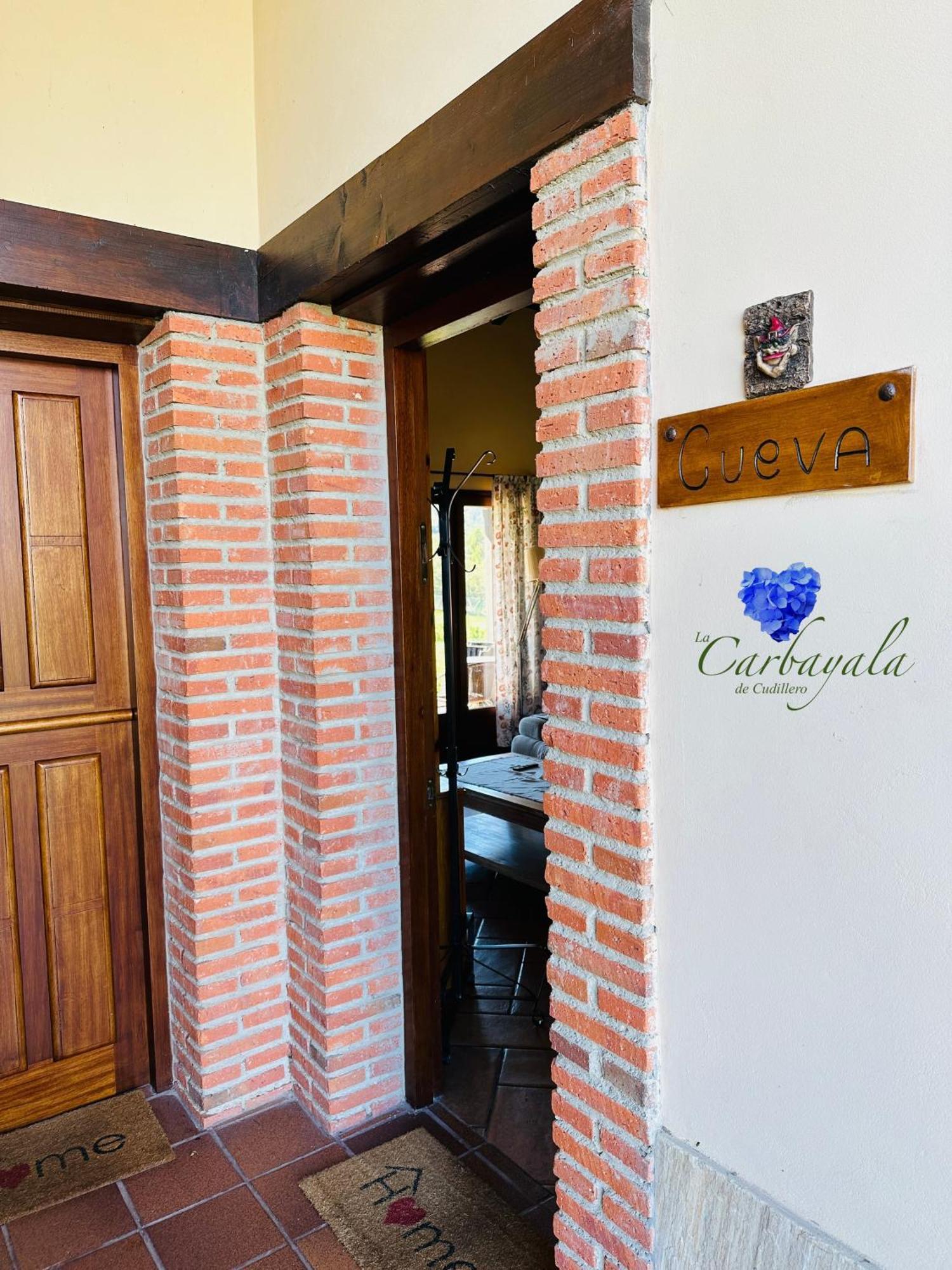 Apartamentos Rurales La Carbayala Овиньяна Экстерьер фото